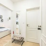 Washington-3 By Interhome شقة براغ